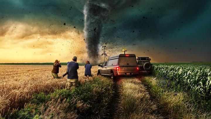 مسلسل In the Eye of the Storm: Chasers الحلقة 4 الرابعة مترجمة ماي سيما